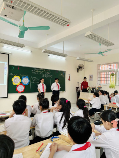 Chuyên đề cấp Quận môn Nghệ thuật lớp 6 trường THCS Trần Đăng Ninh: khơi dậy niềm say mê âm nhạc của học sinh.