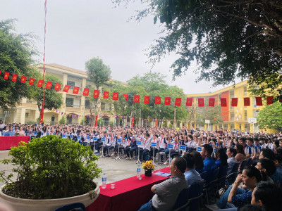 Trường THCS Trần Đăng Ninh sôi nổi các hoạt động hưởng ứng tháng thanh niên chào mừng 92 năm ngày thành lập Đoàn TNCS Hồ Chí Minh