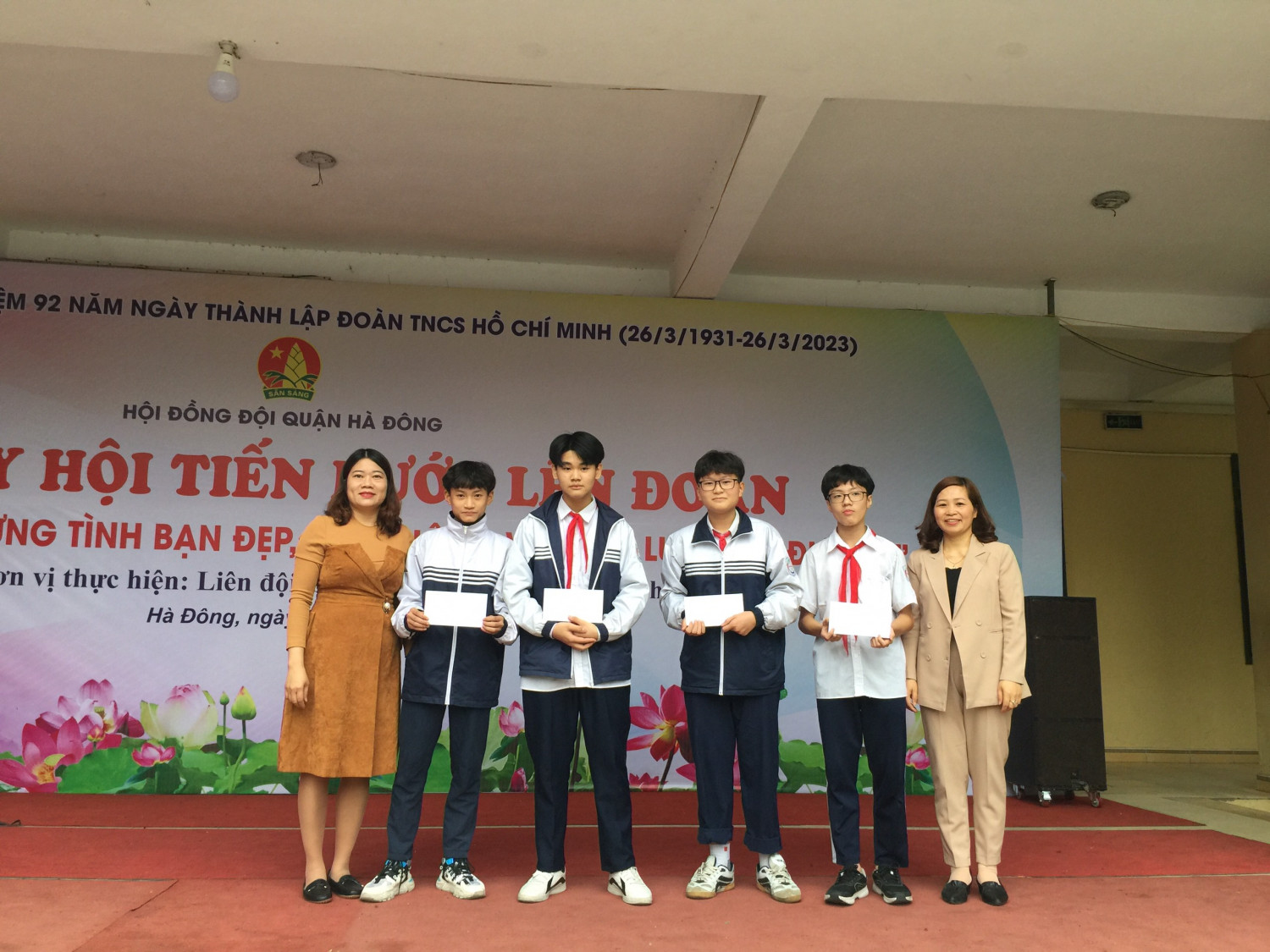 Tiết sinh hoạt tập thể tuần 30 trường THCS Trần Đăng Ninh